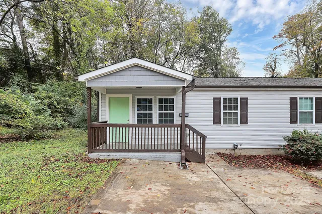 $1,480 | 2213 Kennesaw Drive, Charlotte, NC 28216