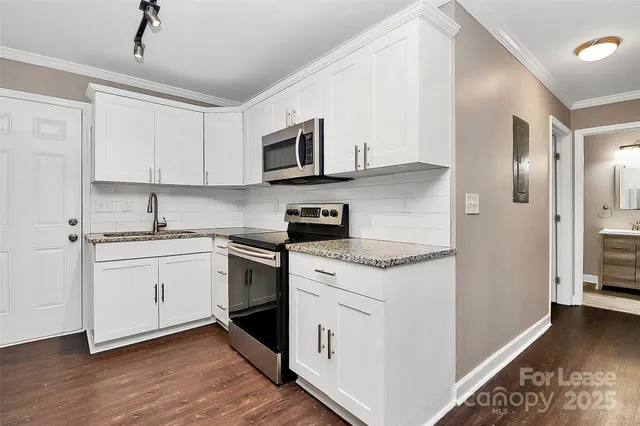 $1,480 | 2213 Kennesaw Drive, Charlotte, NC 28216