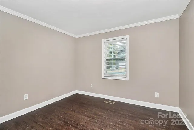 $1,480 | 2213 Kennesaw Drive, Charlotte, NC 28216