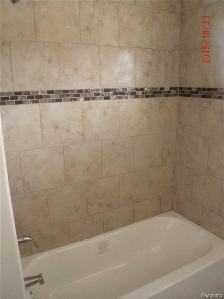 24814 Kelly Road Eastpointe, MI 48021 - Photo 20 of 21 GEDC1671.JPG