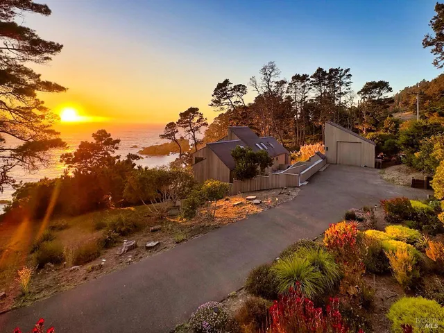 $2,975,000 | 33755 Yardarm Drive, The Sea Ranch, CA 95497