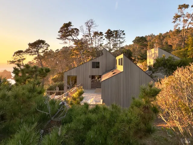 $2,975,000 | 33755 Yardarm Drive, The Sea Ranch, CA 95497