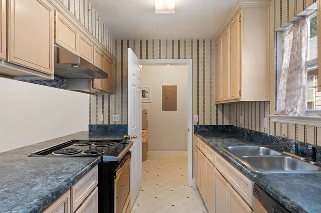 $1,825 | 2961 Viking Way, Tallahassee, FL 32308