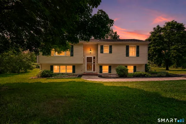 $549,000 | 233 Kemp Road, Scotland, CT 06247