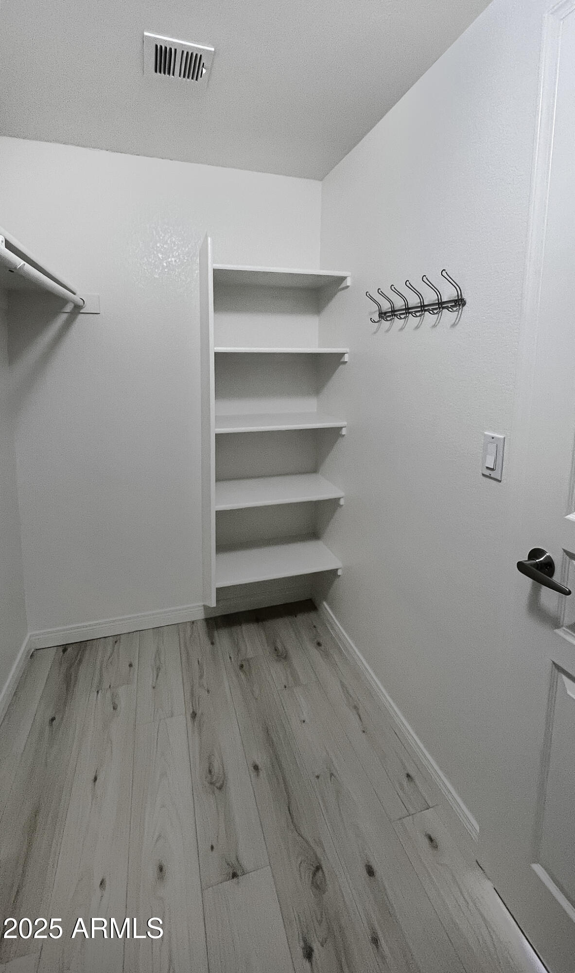 123 North Washington Street, Unit 22 Chandler, AZ 85225 - Photo 16 of 33 a view of a room with shelf