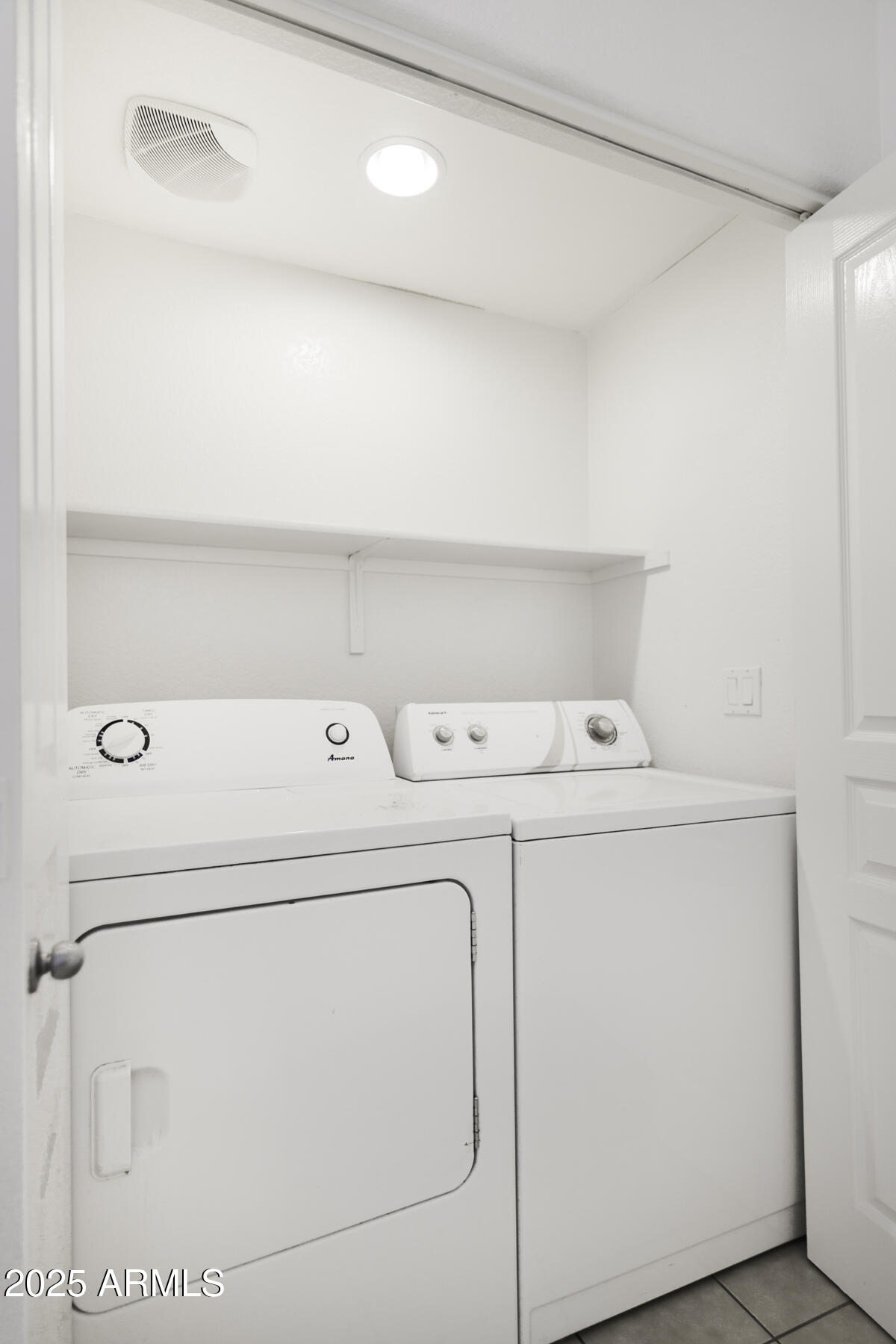 123 North Washington Street, Unit 22 Chandler, AZ 85225 - Photo 23 of 33 a utility room with dryer and washer