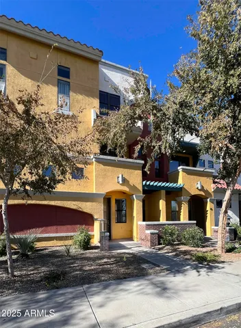a store filled with lots of different kinds of flowers