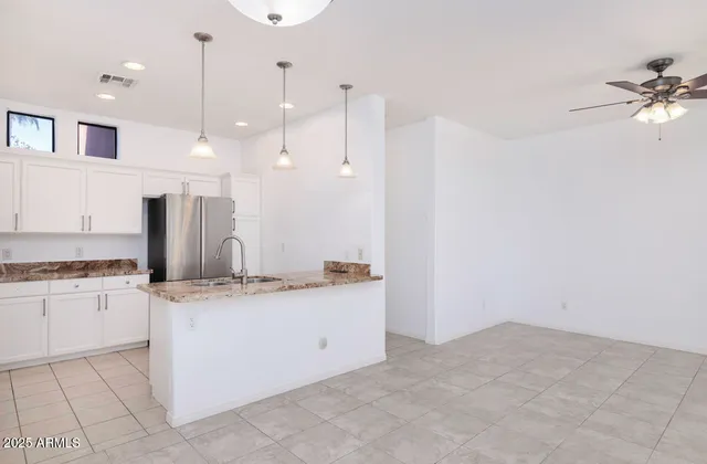 a picture of a floor in a bathroom