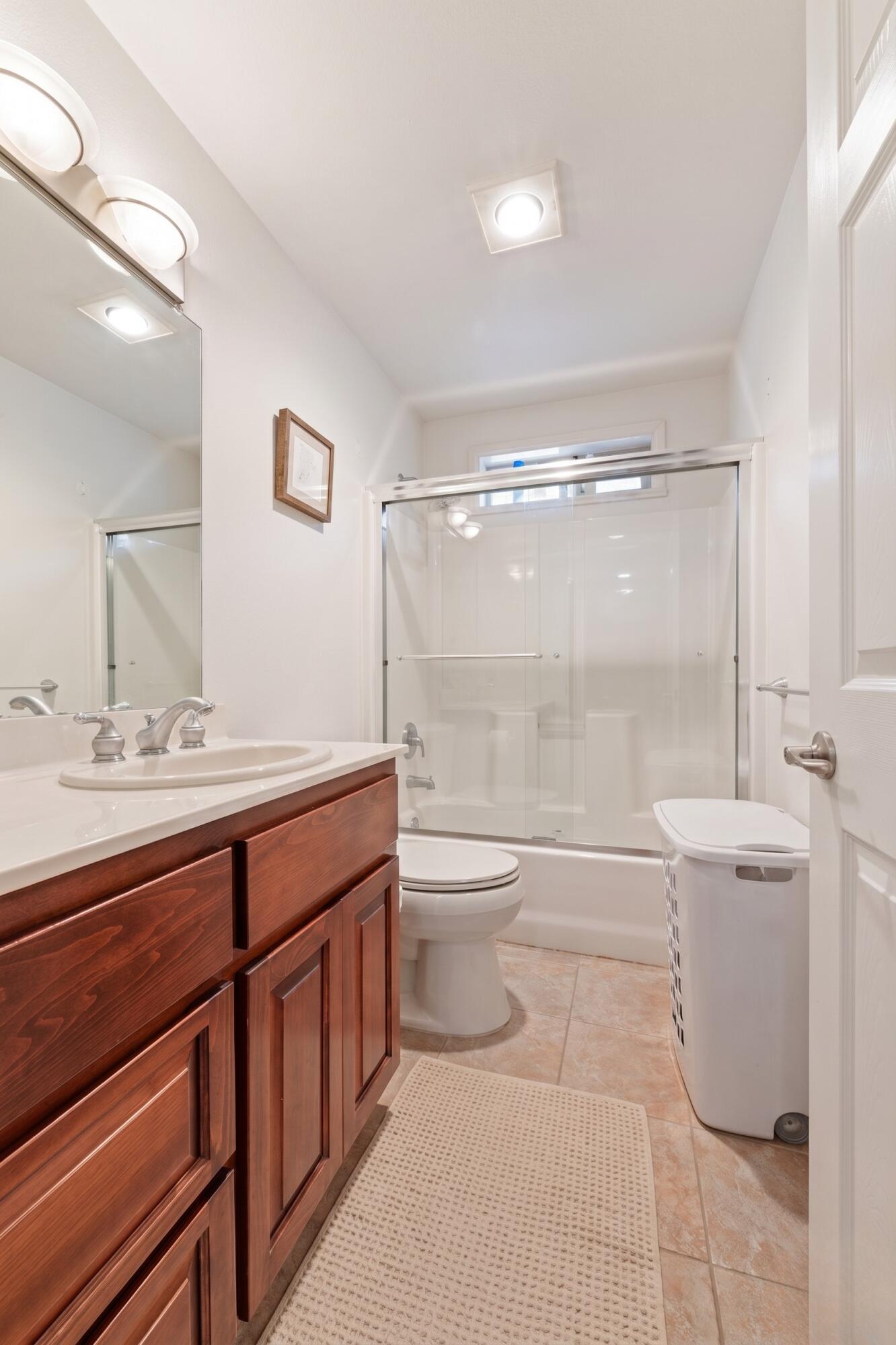 457 Elm Street Phoenix, OR 97535 - Photo 13 of 26