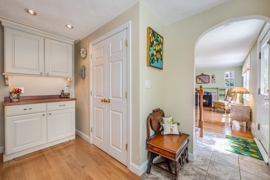 14 Mitchell Road Lynnfield, MA 01940 - Photo 3 of 36 a living room with furniture and a table