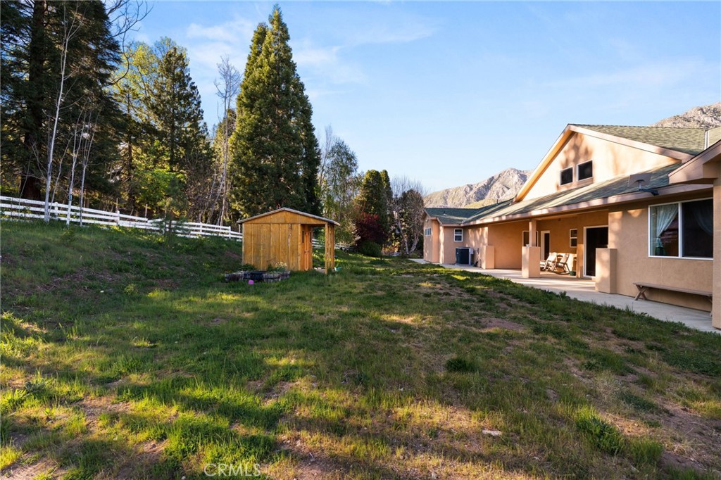 11821 Raspberry Lane Oak Glen, CA 92399 - Photo 32 of 49