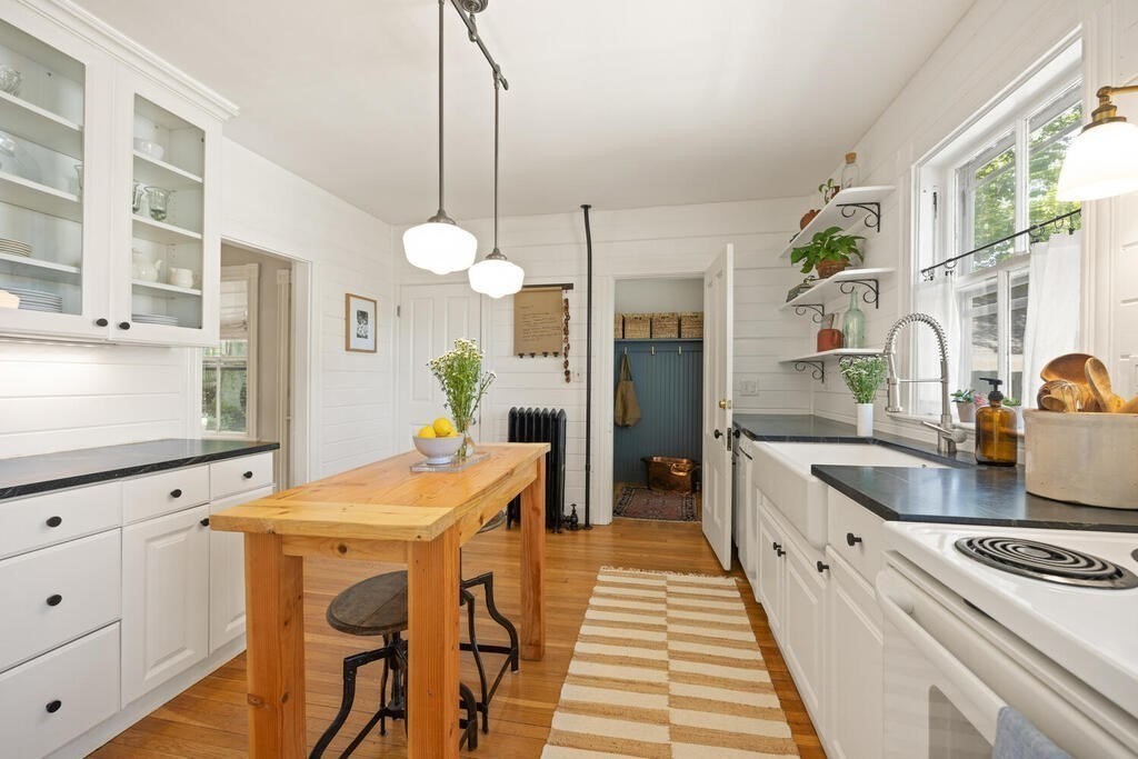 19 Waltham Street Maynard, MA 01754 - Photo 15 of 39