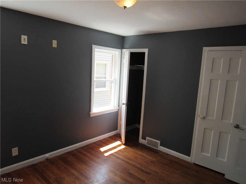 1901 Staunton Road Cleveland, OH 44118 - Photo 14 of 27 Bedroom 1