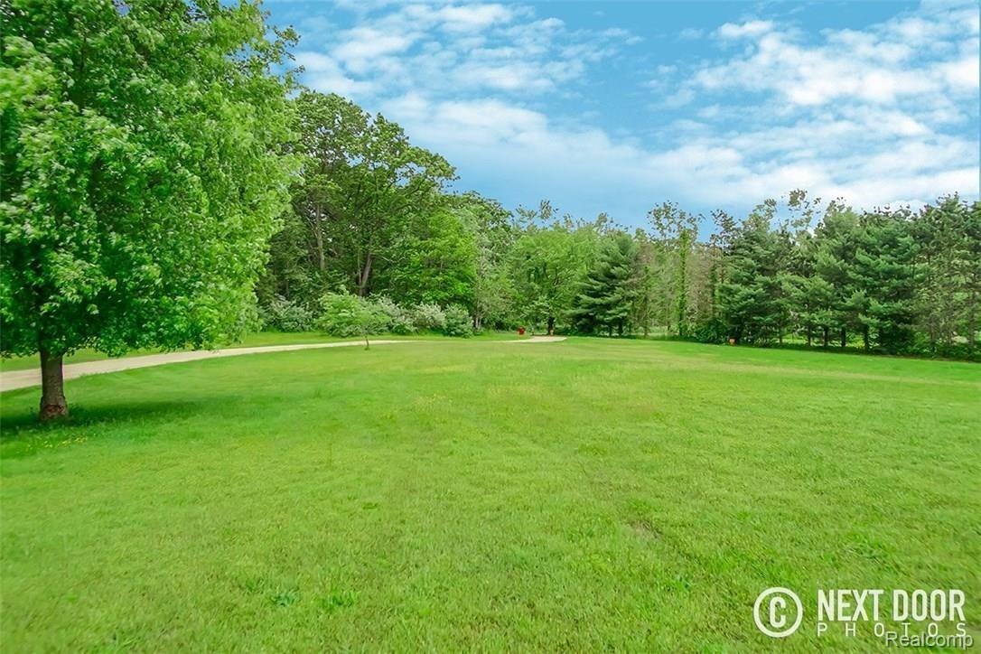 4760 West Schafer Road Pinckney, MI 48169 - Photo 2 of 28 DSC02380_Blended copy.jpg