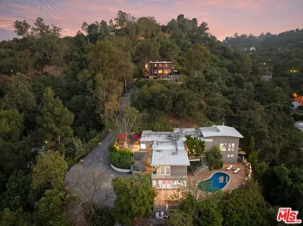 $2,395,000 | 8835 Crescent Drive, Los Angeles, CA 90046