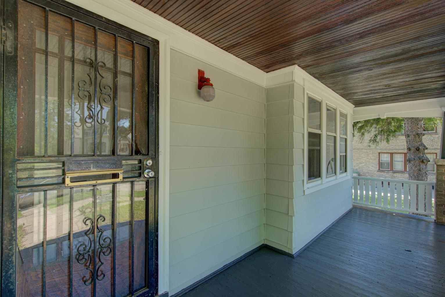 2724 North 53rd Street Milwaukee, WI 53210 - Photo 2 of 28 Porch