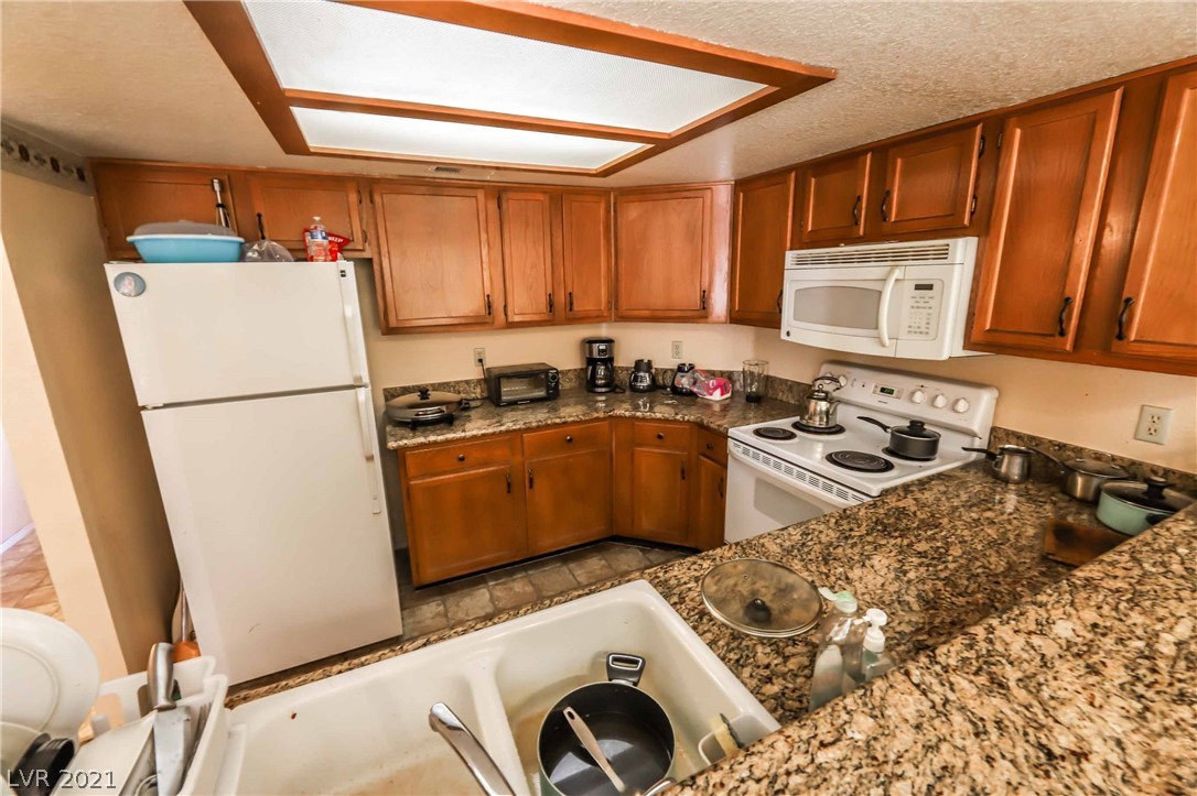 6250 West Flamingo Road, Unit 162 Las Vegas, NV 89103 - Photo 9 of 31