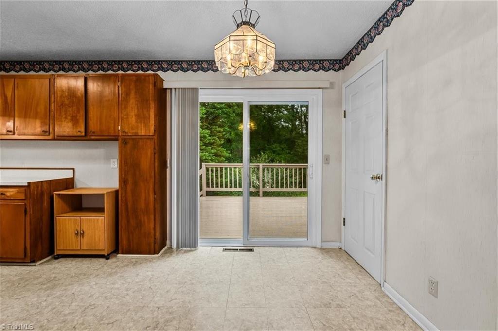 3404 Rolling Road High Point, NC 27265 - Photo 8 of 29