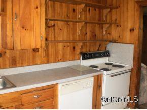 142 East Williams Road Hendersonville, NC 28792 - Photo 3 of 8 Gallery Image 3