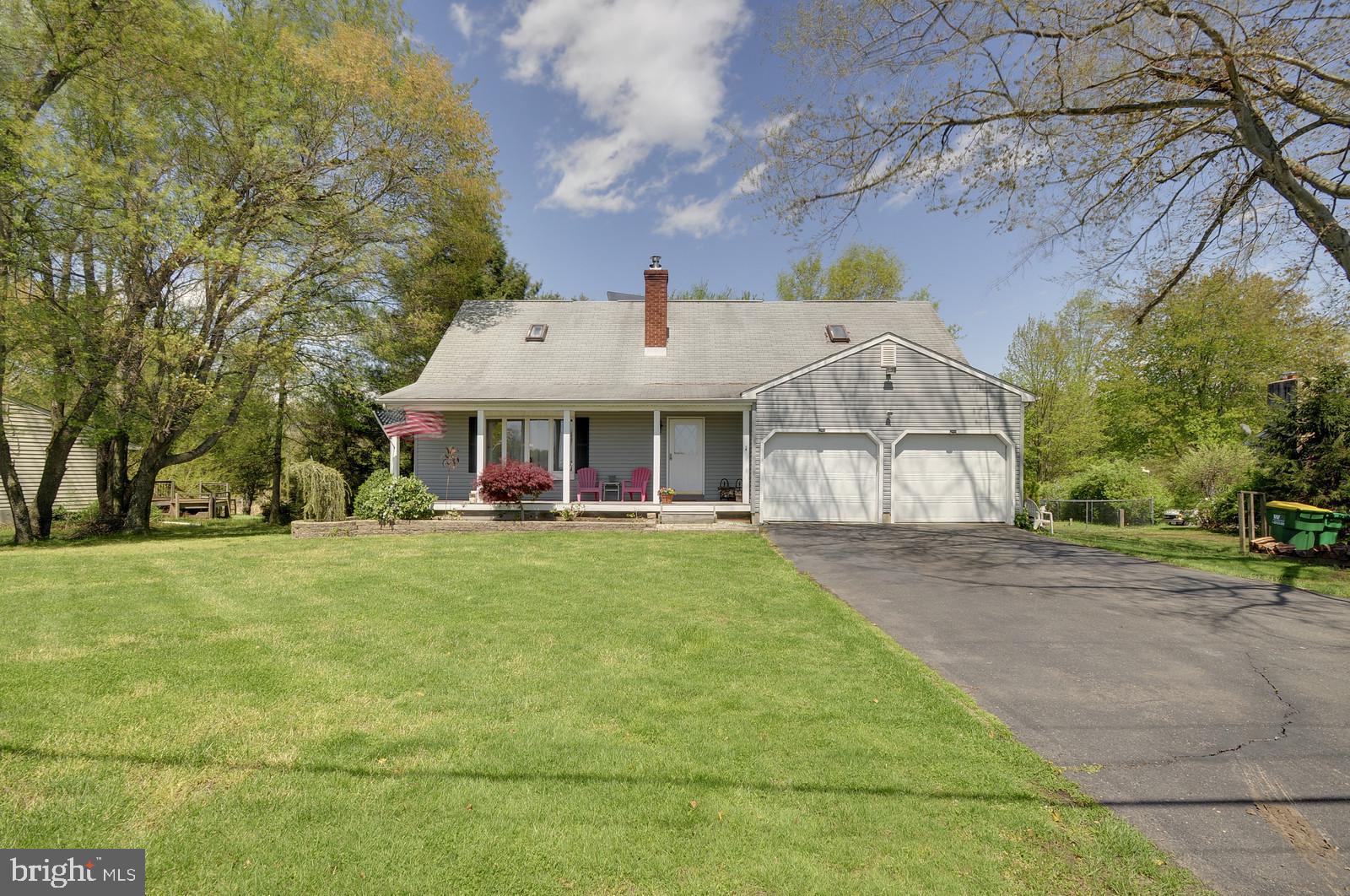 103 West Millstream Road Cream Ridge, NJ 08514 - Photo 2 of 40