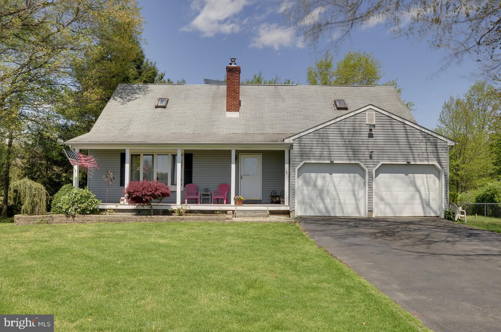 103 West Millstream Road Cream Ridge, NJ 08514 - Photo 3 of 40