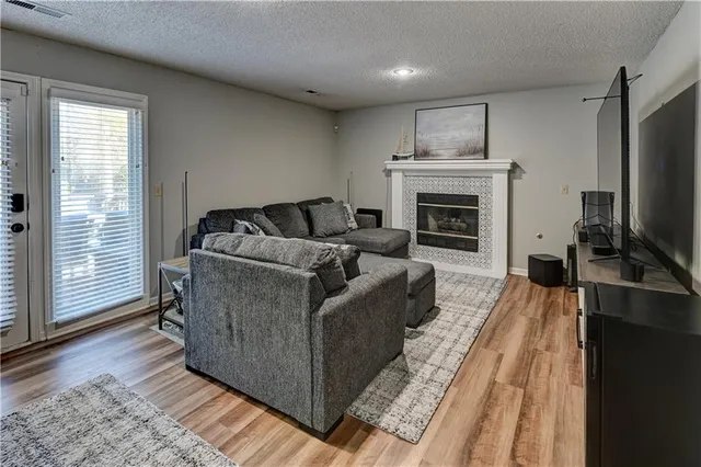 $369,900 | 8505 North McDonald Avenue, Kansas City, MO 64153