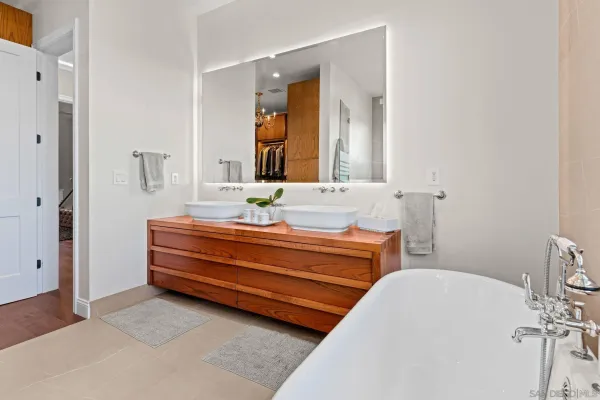 $5,875,000 | 13995 Mira Montana Drive, Del Mar, CA 92014