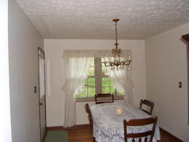 2271 Shoreham Road Upper Arlington, OH 43220 - Photo 3 of 9