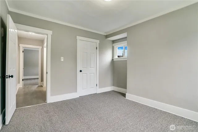 wooden floor and closet in a room