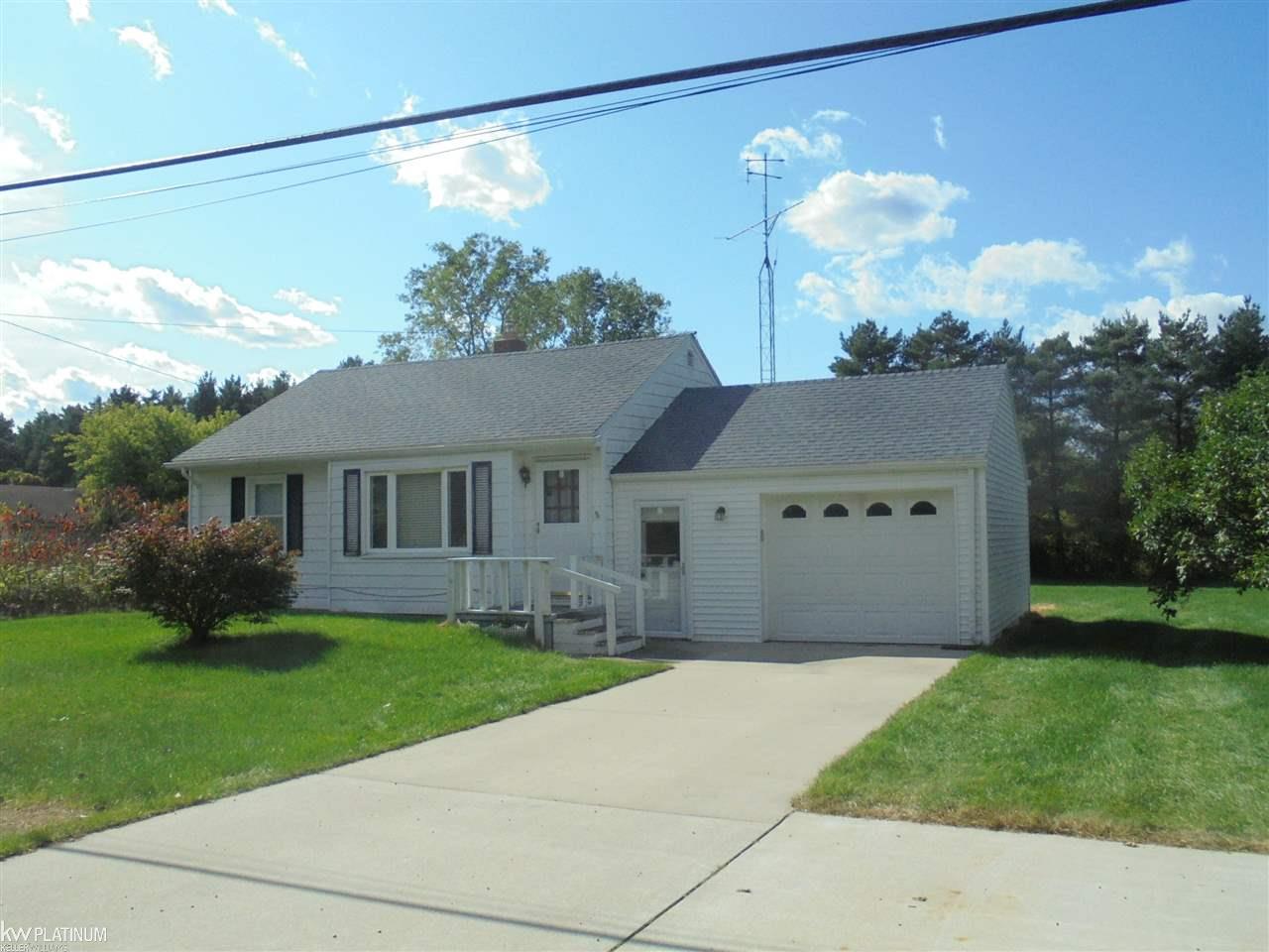 2961 Range Road Smiths Creek, MI 48074 - Photo 1 of 11 31397329.JPG