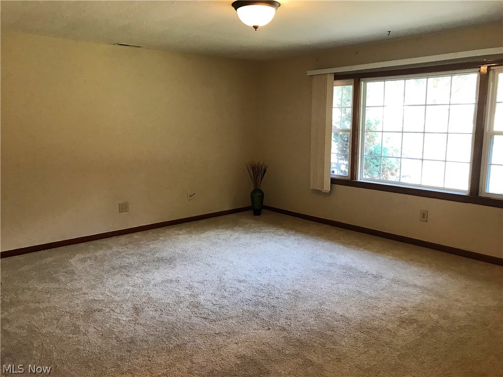 7042 Oakwood Road Parma Heights, OH 44130 - Photo 4 of 18