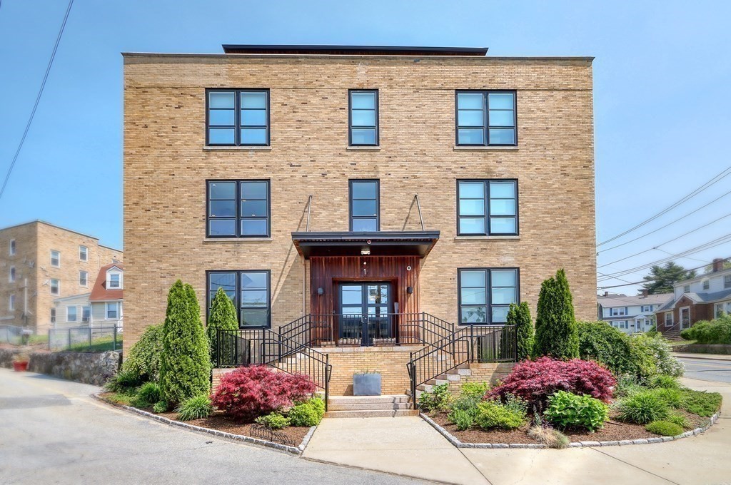 1 St Clare Road, Unit 8 Medford, MA 02155 - Photo 12 of 14