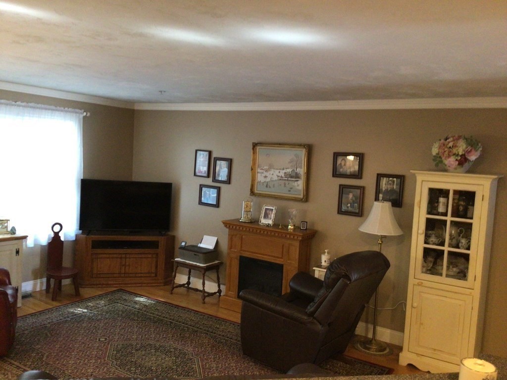 10 Village Way, Unit 10 Rutland, MA 01543 - Photo 5 of 41