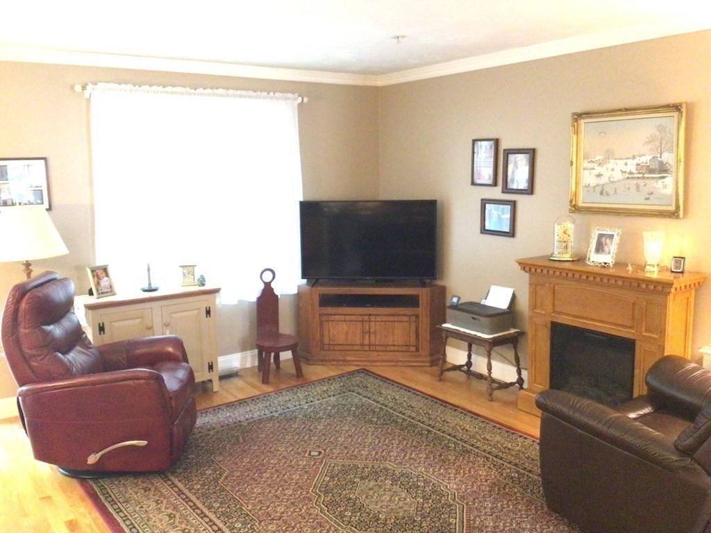 10 Village Way, Unit 10 Rutland, MA 01543 - Photo 6 of 41