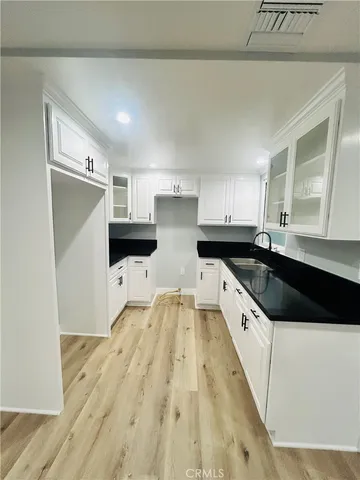 $2,500 | 4108 West 106th Street, Inglewood, CA 90304