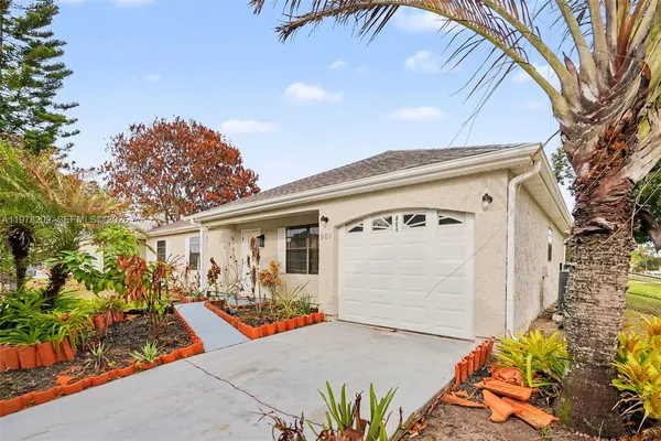 $1,900 | 901 Gannet Avenue Northwest, Palm Bay, FL 32907