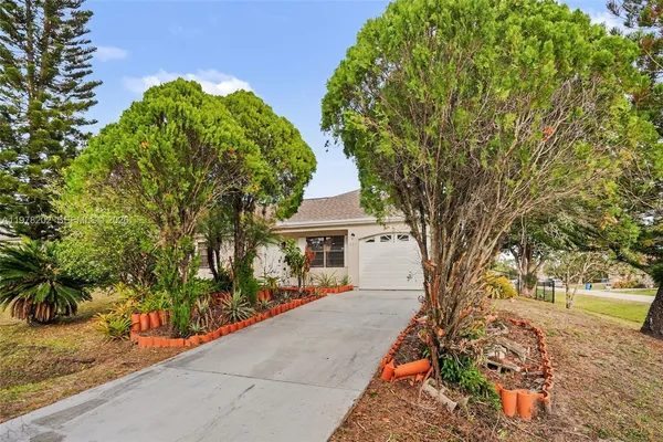 $1,900 | 901 Gannet Avenue Northwest, Palm Bay, FL 32907