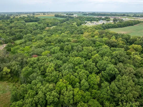 $115,440 | 13 Hwy Highway, Higginsville, MO 64037