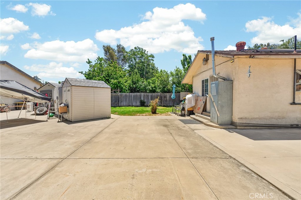 3773 Taft Street Riverside, CA 92503 - Photo 10 of 13 back area