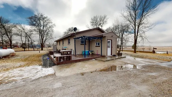 $2,350 | 23109 145th Street Northeast, New London, MN 56273