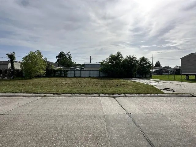 $32,500 | 2300 Guillot Drive, St. Bernard, LA 70085