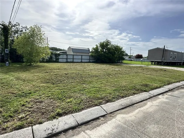 $32,500 | 2300 Guillot Drive, St. Bernard, LA 70085