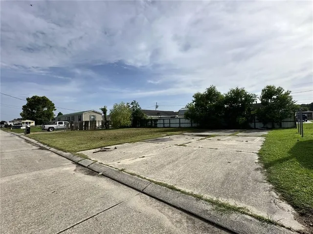$32,500 | 2300 Guillot Drive, St. Bernard, LA 70085