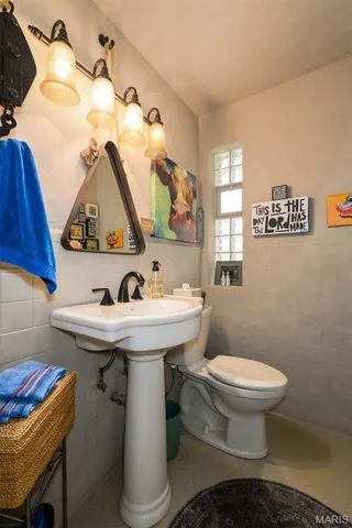 $845,000 | 3 Grantview Lane, St. Louis, MO 63123