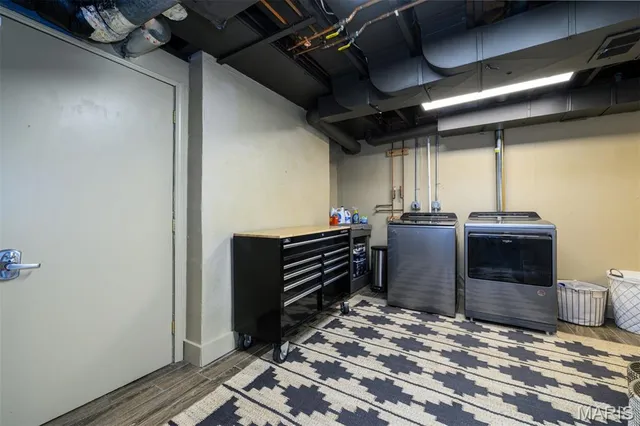 $845,000 | 3 Grantview Lane, St. Louis, MO 63123