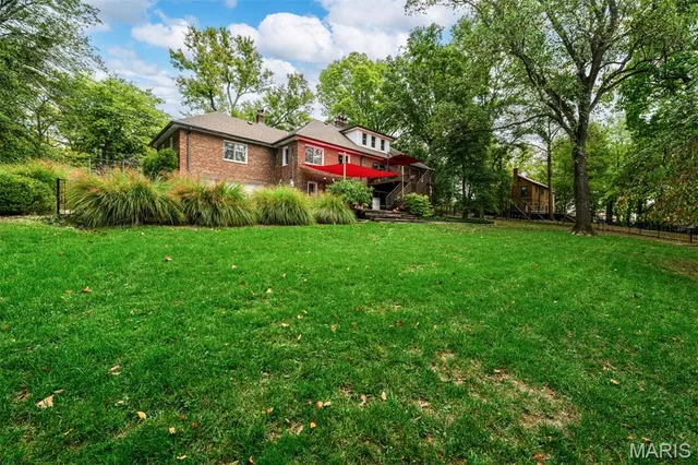 $845,000 | 3 Grantview Lane, St. Louis, MO 63123