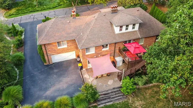 $845,000 | 3 Grantview Lane, St. Louis, MO 63123