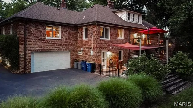 $845,000 | 3 Grantview Lane, St. Louis, MO 63123