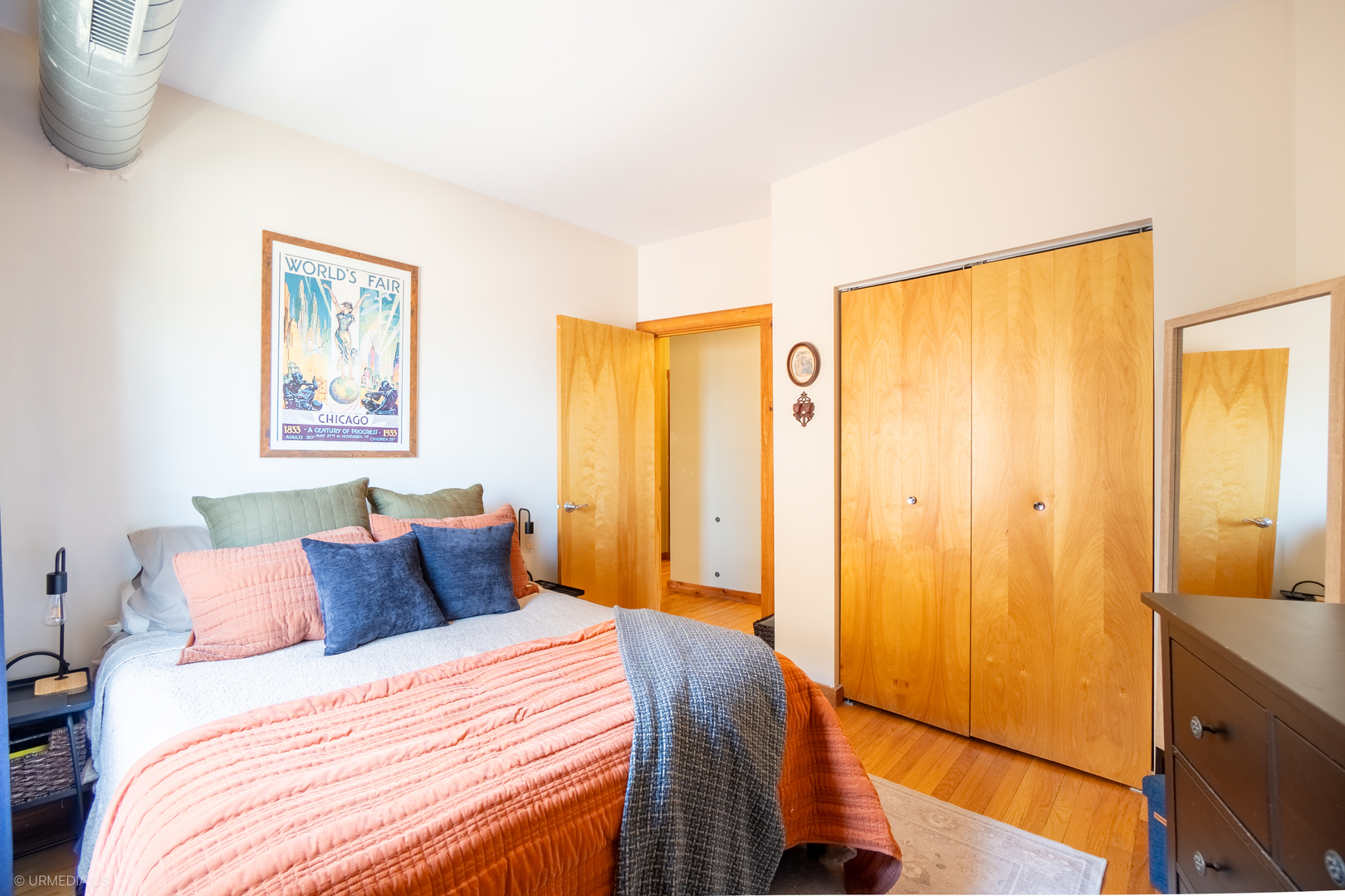 1231 West Greenleaf Avenue, Unit 2 Chicago, IL 60626 - Photo 14 of 25