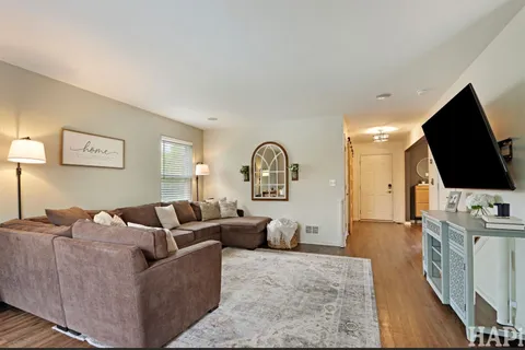 $535,000 | 1053 Wheatland Drive, Crystal Lake, IL 60014